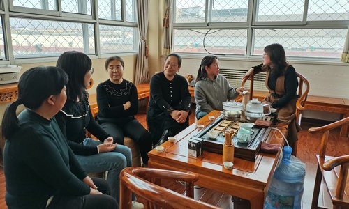 蔚县青少年活动中心举办 “公益亲子教育茶座”成效初显